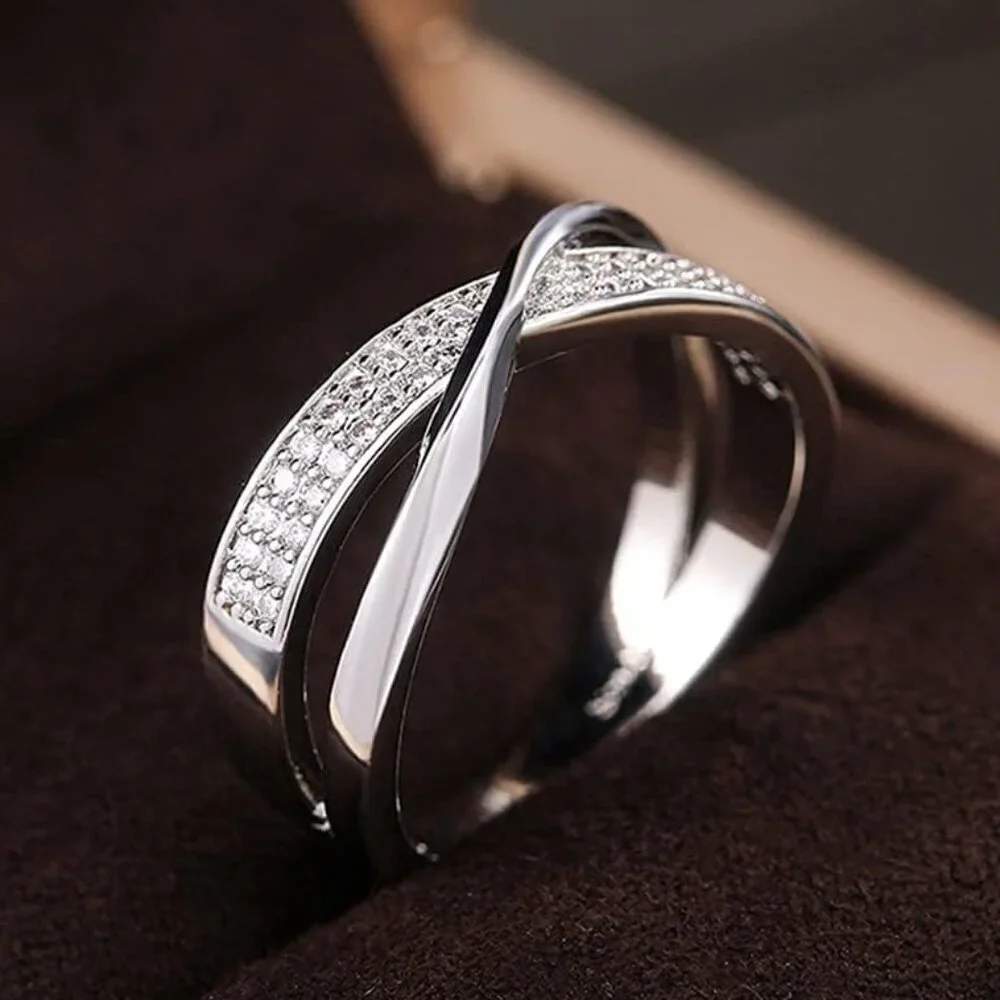 😍New with Tag (NWT) Trendy Dazzling 💎CZ Stone Ring for Women, F037 - Picture 1 of 8